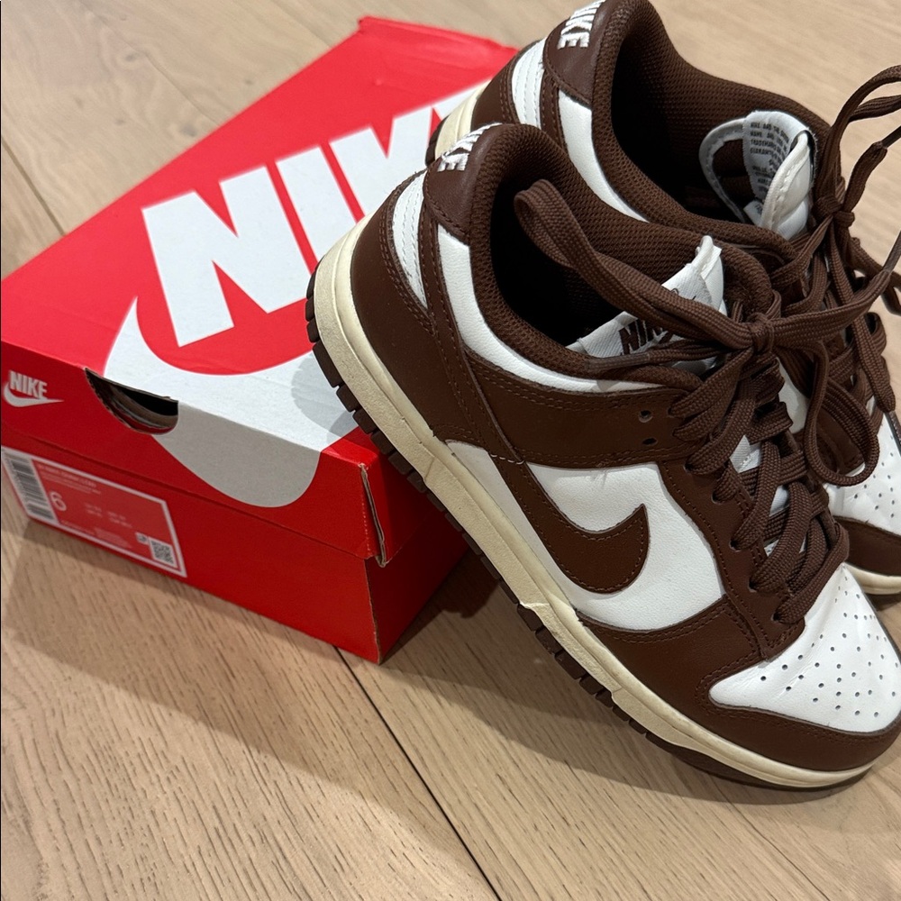 Nike  Dunk Low — Brown & White